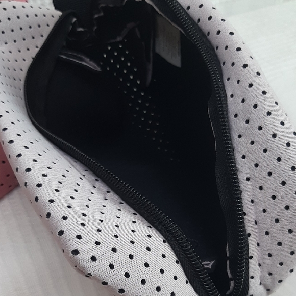 Mayim 2 Pc. Travel Bag Set Pinks With Black Polka Dots New - Picture 7 of 13